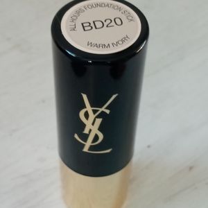 YSL All Hours Foundation Warm Ivory